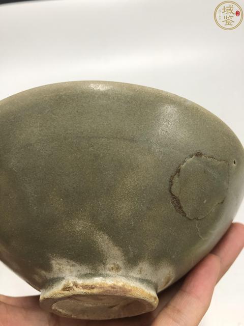 古玩陶瓷宋代·龍泉青瓷落花流水紋碗拍賣，當前價格4200元