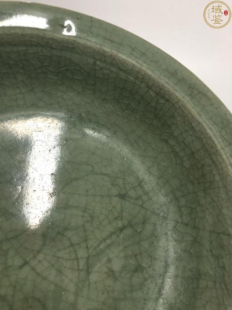 古玩陶瓷明代中期·龍泉青釉刻花大盤拍賣，當(dāng)前價(jià)格5500元