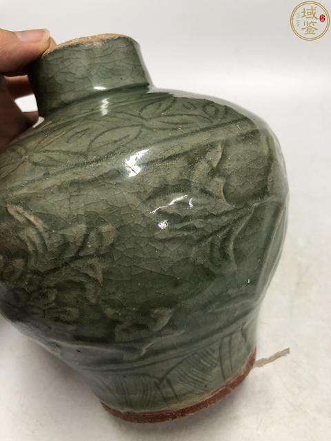 古玩陶瓷明·青釉刻花紋梅瓶拍賣,當前價格3800元