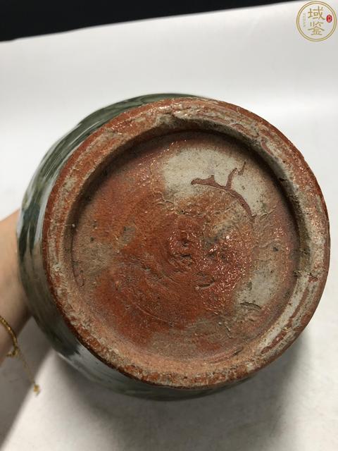 古玩陶瓷明·青釉刻花紋梅瓶拍賣,當前價格3800元