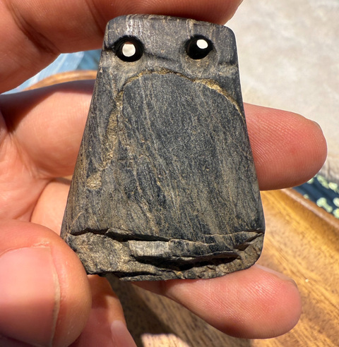 古玩玉器綠松石斧形墜真品鑒賞圖