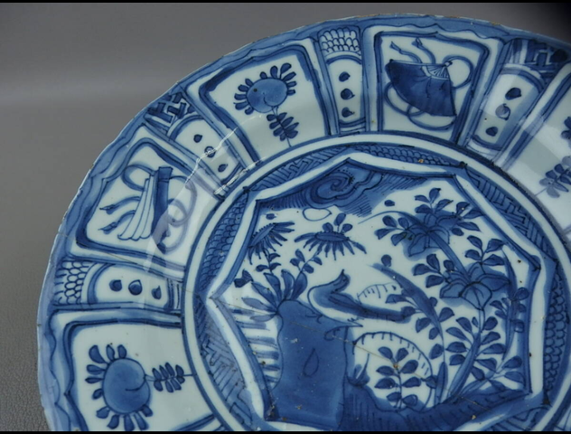 古玩陶瓷花鳥紋青花盤真品鑒賞圖