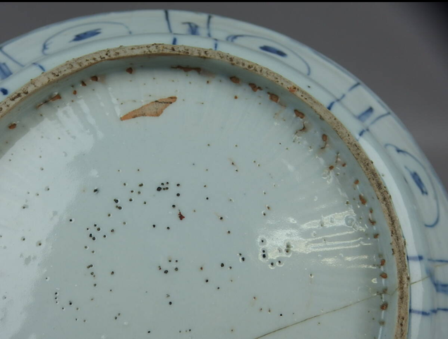 古玩陶瓷花鳥紋青花盤真品鑒賞圖