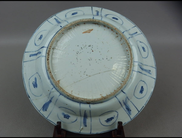 古玩陶瓷花鳥紋青花盤真品鑒賞圖