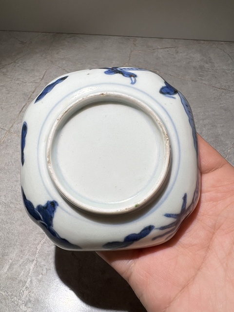 古玩陶瓷(清晚期)青花加彩過墻龍紋四方倭角盤拍賣,當前價格0元