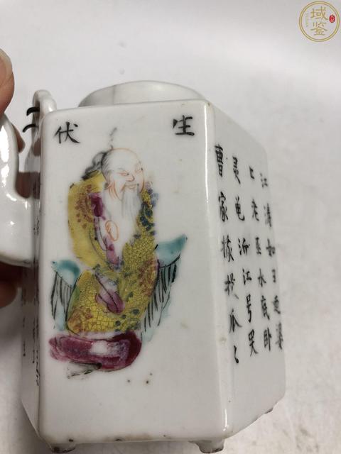 古玩陶瓷清晚·粉彩無雙譜人物詩文
六方壺拍賣,當前價格1888元