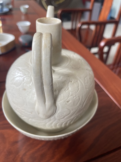 古玩陶瓷南定青白釉刻花執壺溫碗真品鑒賞圖