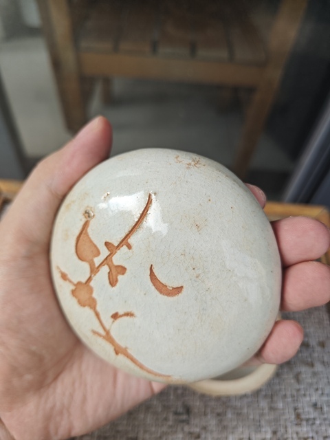 古玩陶瓷吉州窯青白釉剃刻月影梅紋蓋盒真品鑒賞圖