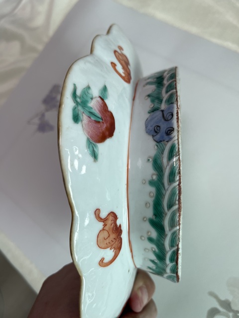 古玩陶瓷粉彩無(wú)雙譜人物貢盤(pán)真品鑒賞圖