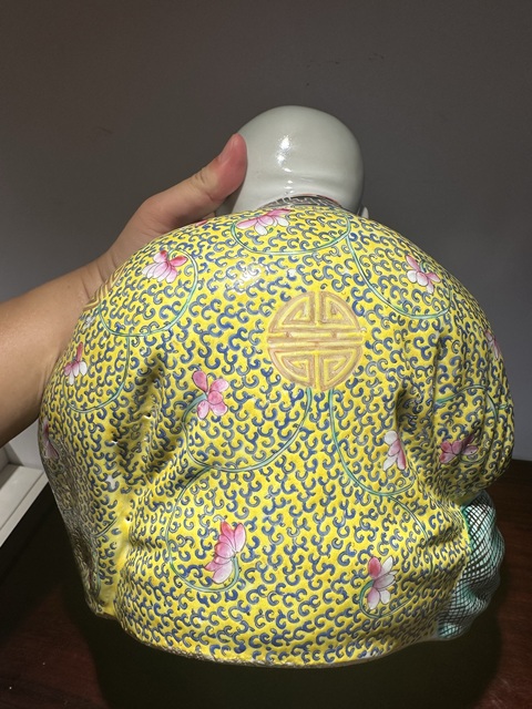 古玩陶瓷粉彩彌勒笑佛真品鑒賞圖