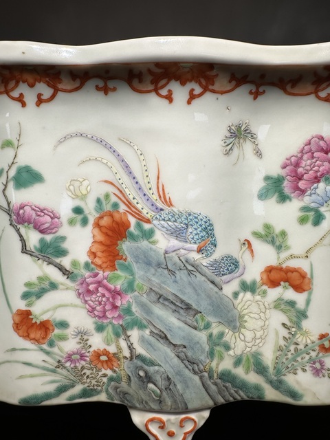 古玩陶瓷粉彩花鳥海棠型花盆真品鑒賞圖