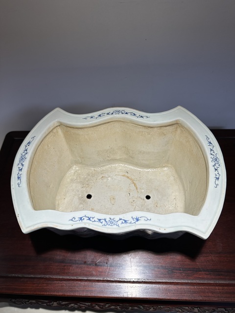 古玩陶瓷粉彩花鳥海棠型花盆真品鑒賞圖