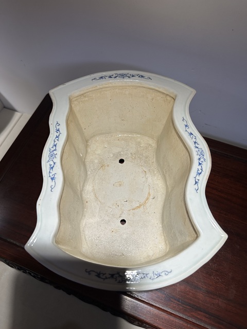 古玩陶瓷粉彩花鳥海棠型花盆真品鑒賞圖
