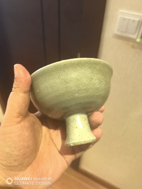 古玩陶瓷龍泉青瓷花卉紋高足碗拍賣,當前價格6666元