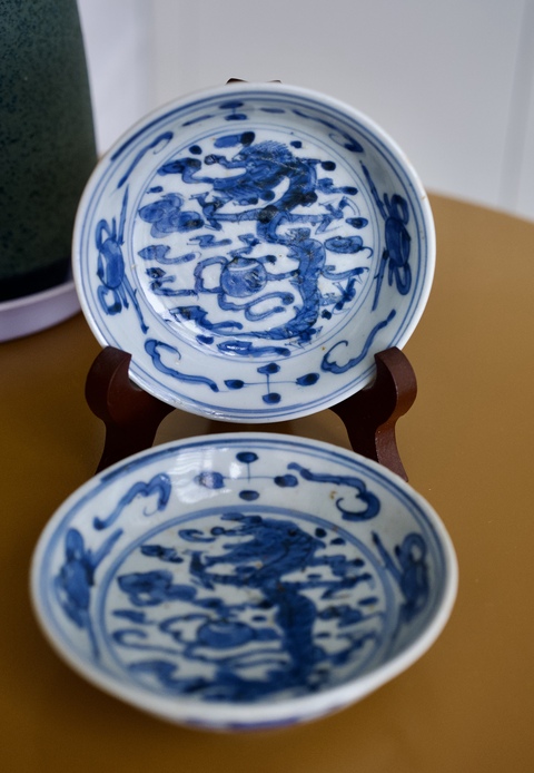 古玩陶瓷青花盤真品鑒賞圖