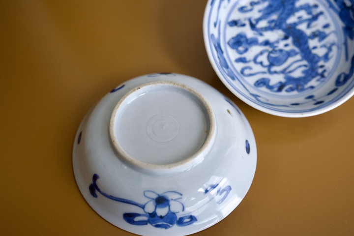 古玩陶瓷青花盤真品鑒賞圖