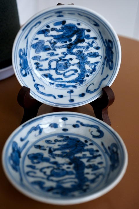 古玩陶瓷青花盤真品鑒賞圖