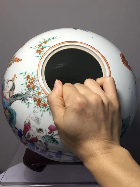古玩陶瓷人物紋粉彩西瓜罐真品鑒賞圖