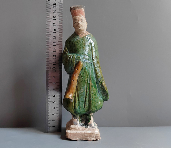 古玩陶瓷明代三彩人物陶俑真品鑒賞圖
