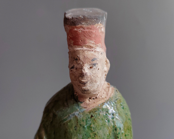 古玩陶瓷明代三彩人物陶俑真品鑒賞圖