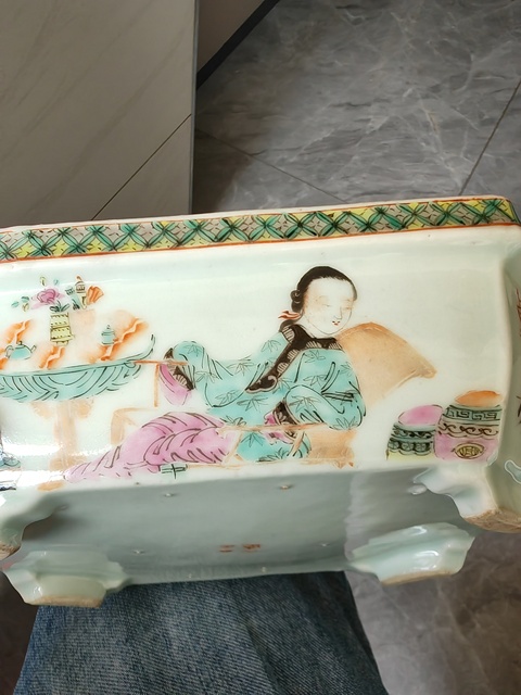 古玩陶瓷仕女紋粉彩水仙盆真品鑒賞圖