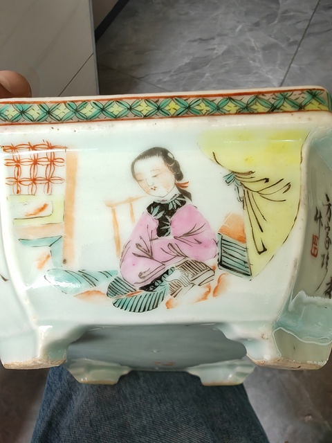 古玩陶瓷仕女紋粉彩水仙盆真品鑒賞圖