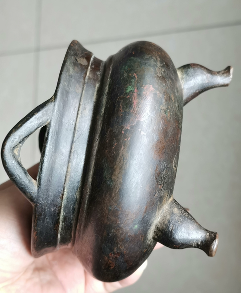 古玩銅器爐子真品鑒賞圖
