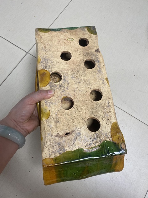 古玩陶瓷三彩瓷枕真品鑒賞圖