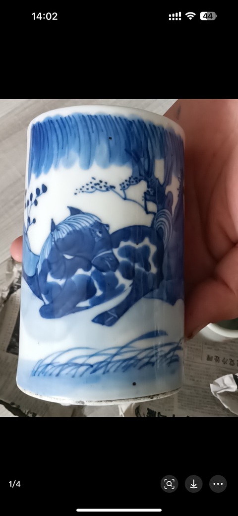 古玩陶瓷青花柳下雙駿圖筆筒真品鑒賞圖