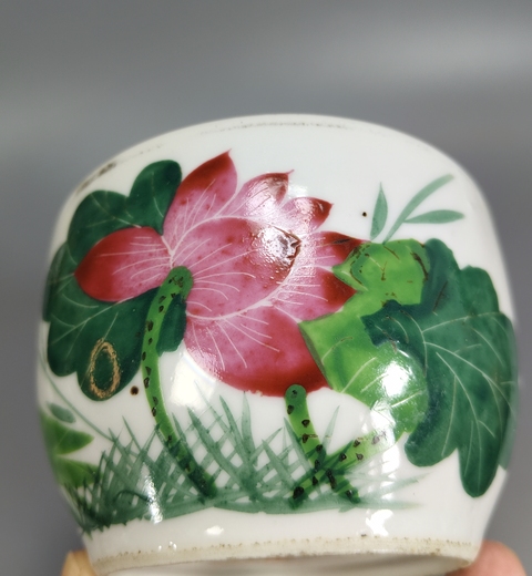 古玩陶瓷粉彩花卉詩文蓋缸真品鑒賞圖