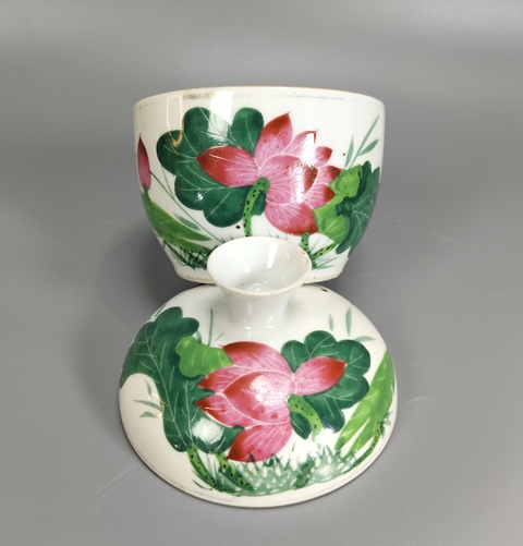 古玩陶瓷粉彩花卉詩文蓋缸真品鑒賞圖