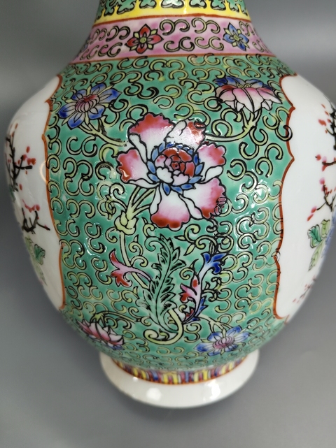 古玩陶瓷粉彩花鳥紋盤口瓶真品鑒賞圖