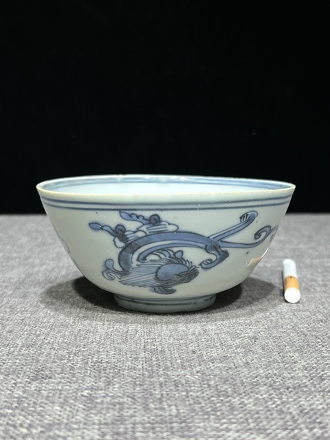 古玩陶瓷明萬歷青花夔龍紋碗真品鑒賞圖