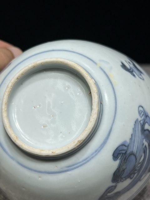 古玩陶瓷明萬歷青花夔龍紋碗真品鑒賞圖