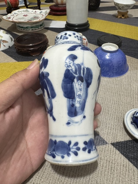 古玩陶瓷青花市井人物雞腿瓶真品鑒賞圖