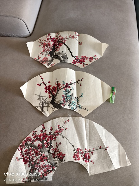 古玩字畫無(wú)款梅花扇面拍賣，當(dāng)前價(jià)格880元
