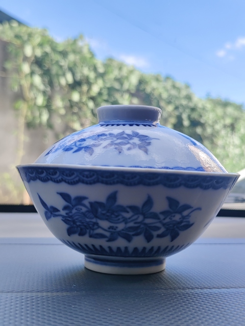 古玩陶瓷青花三多紋蓋碗真品鑒賞圖