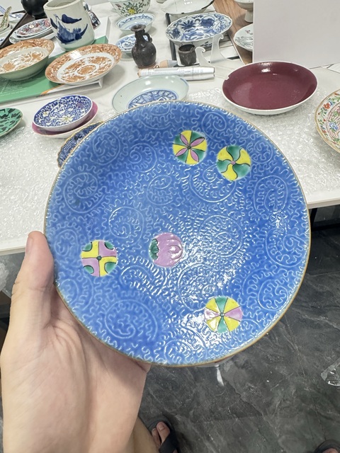古玩陶瓷乾隆粉彩皮球花什錦盤真品鑒賞圖