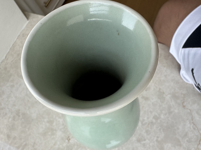 古玩陶瓷清晚期 青釉瓶拍賣(mài)，當(dāng)前價(jià)格6800元