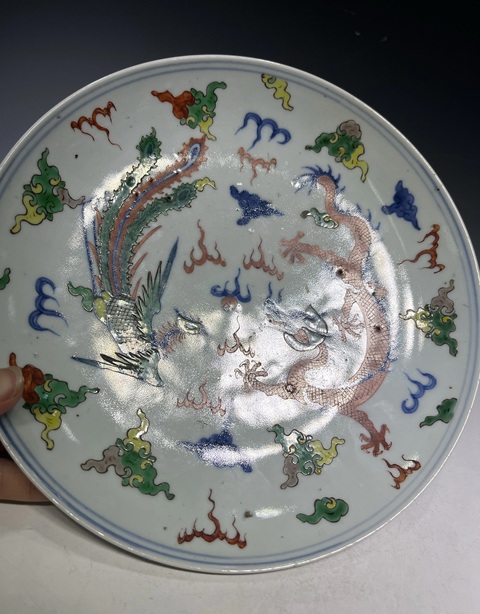 古玩陶瓷龍鳳紋青花五彩盤真品鑒賞圖