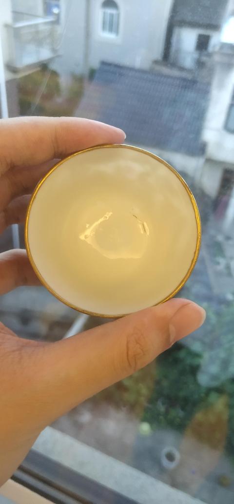 古玩陶瓷花鳥蝶紋廣彩杯真品鑒賞圖