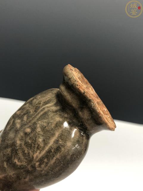 古玩陶瓷元末明初·青釉模印花卉紋雙耳小瓶拍賣，當前價格2100元