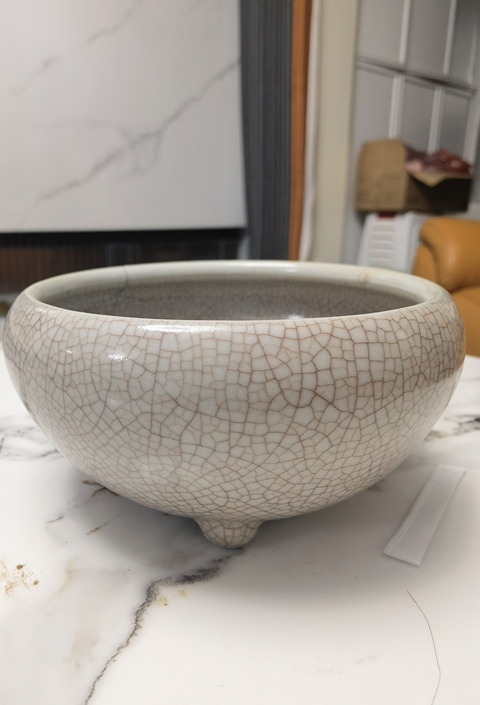 古玩陶瓷哥釉三乳足缽式香爐真品鑒賞圖