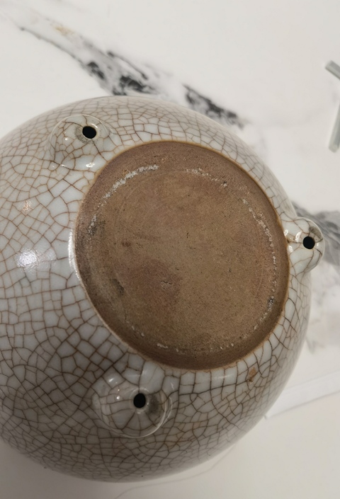 古玩陶瓷哥釉三乳足缽式香爐真品鑒賞圖