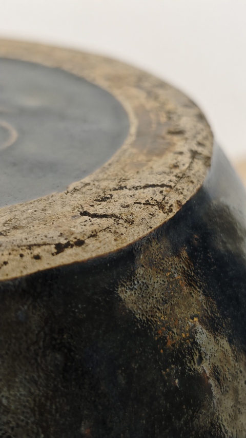 古玩陶瓷黑釉海水紋四系罐真品鑒賞圖