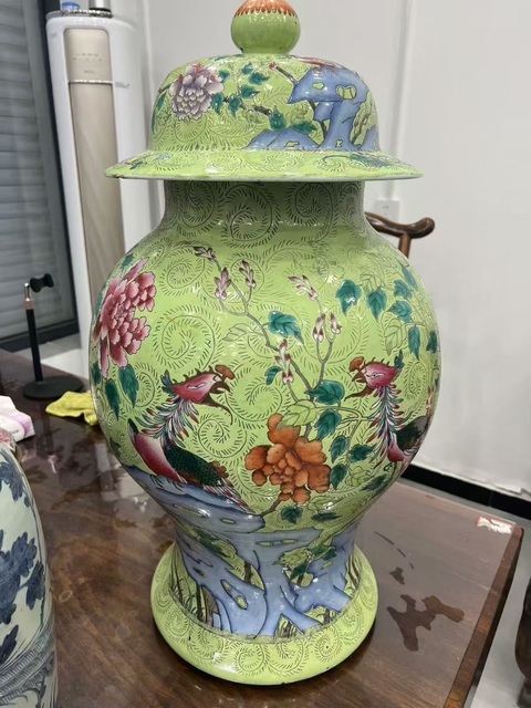 古玩陶瓷鳳凰牡丹紋粉彩將軍罐真品鑒賞圖