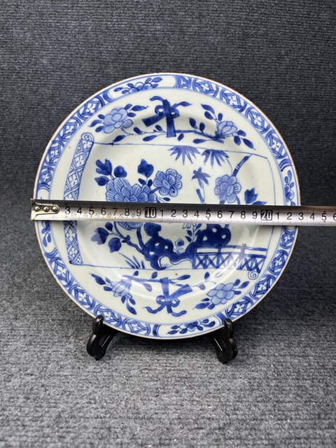 古玩陶瓷青花書卷開窗花卉紋盤真品鑒賞圖