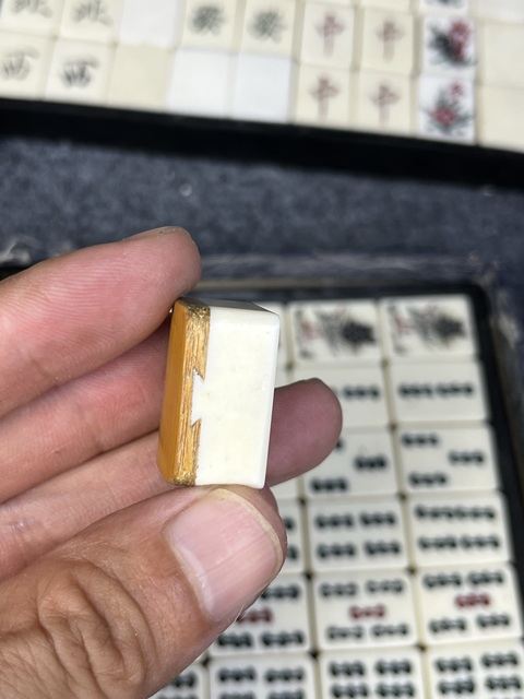 古玩雜項麻將拍賣,當前價格1888元