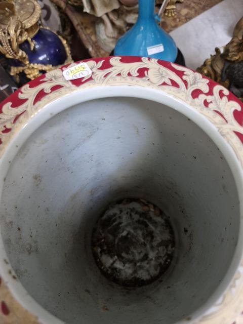 古玩陶瓷珊瑚紅描金花卉紋帽筒真品鑒賞圖