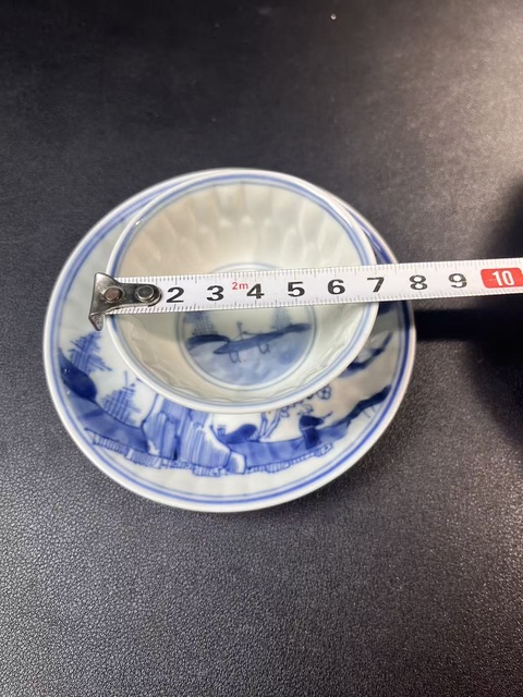 古玩陶瓷山水紋青花杯盤真品鑒賞圖